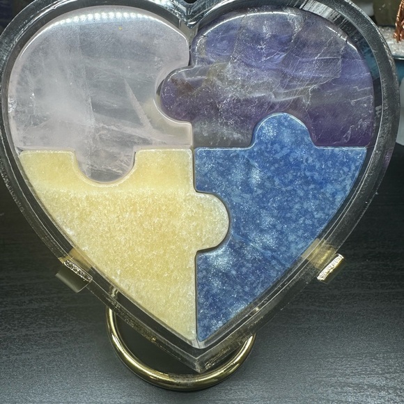 Other - Heart-Shaped Puzzle gemstone